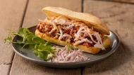 Broodje pulled chicken afbeelding